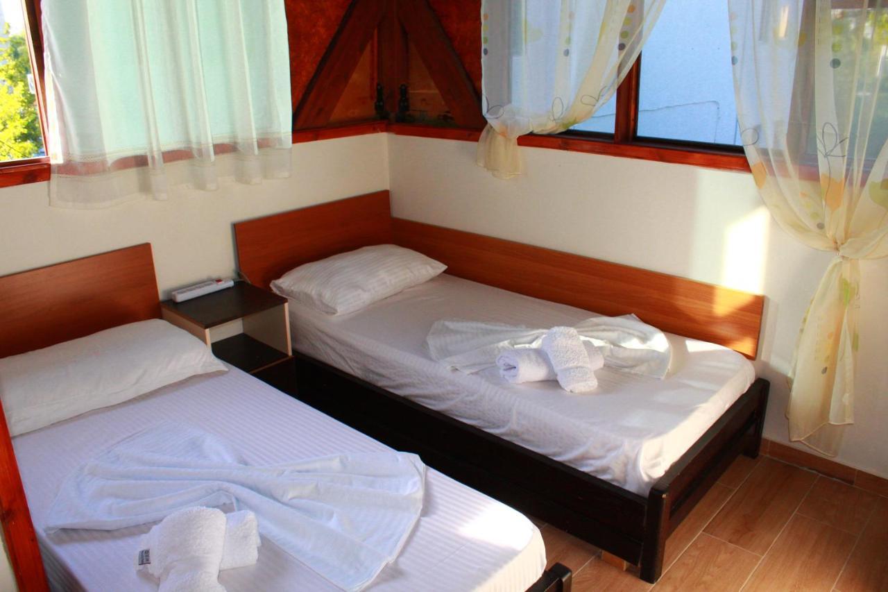 Bed and Breakfast 2 Kitarat Bb Вльора Екстер'єр фото