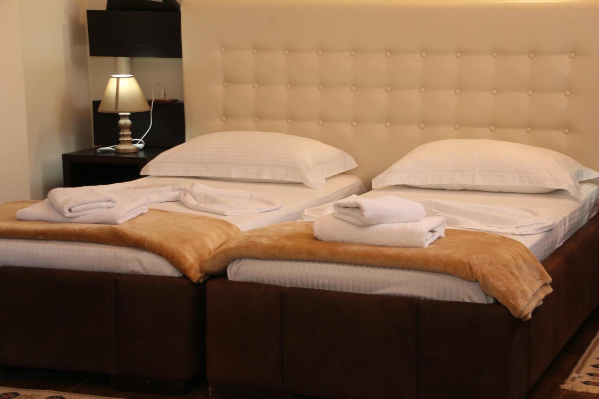 Bed and Breakfast 2 Kitarat Bb Вльора Екстер'єр фото